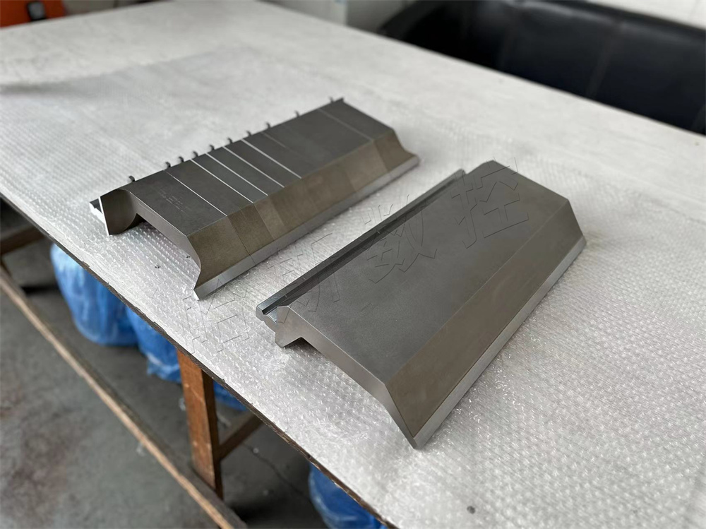 press brake toolings (3)